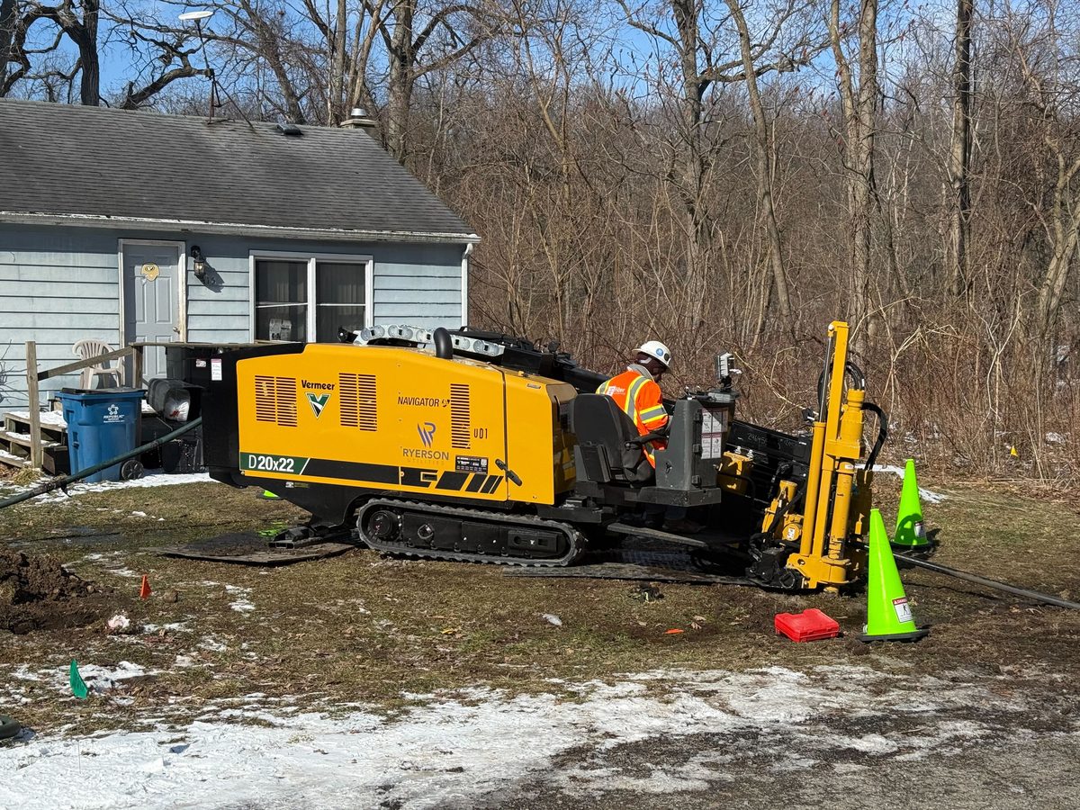 Ryerson Utilities directional drilling crew at work on fiber optic conduit installation